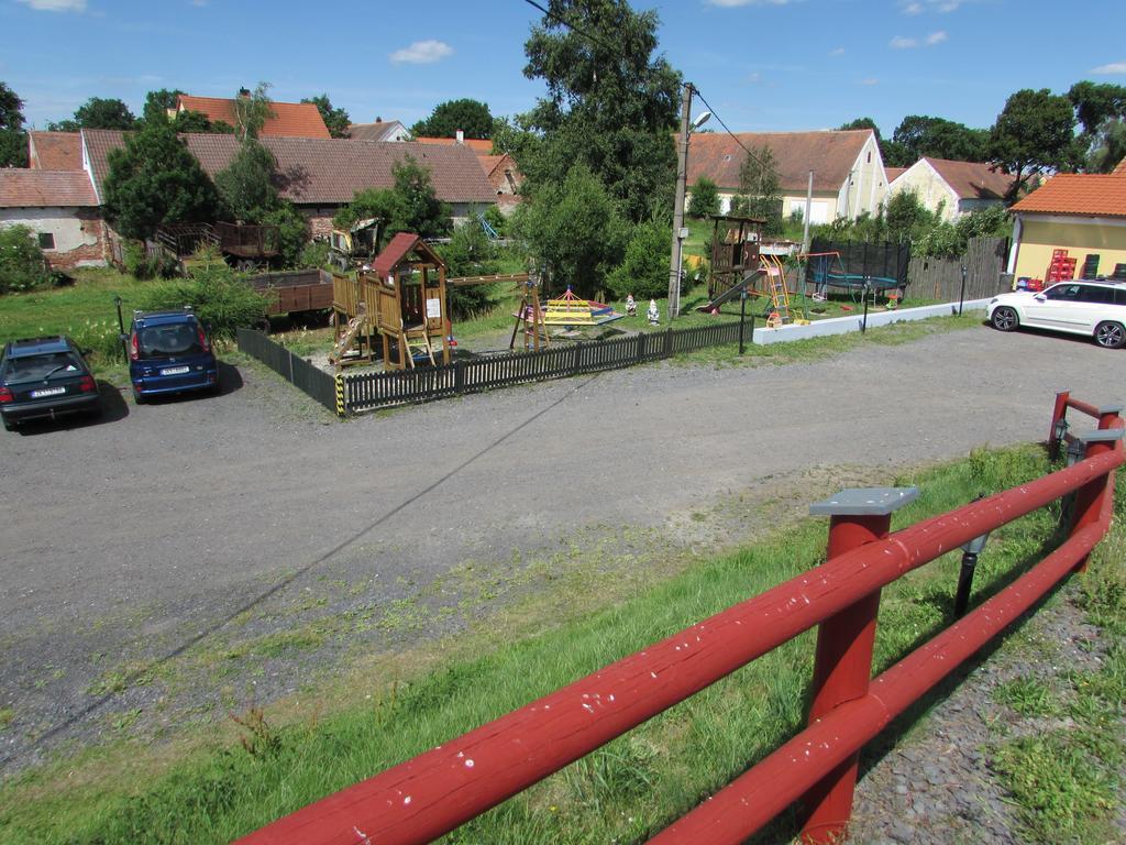 Pension Kamenny Dvur Františkovy Lázně Extérieur photo